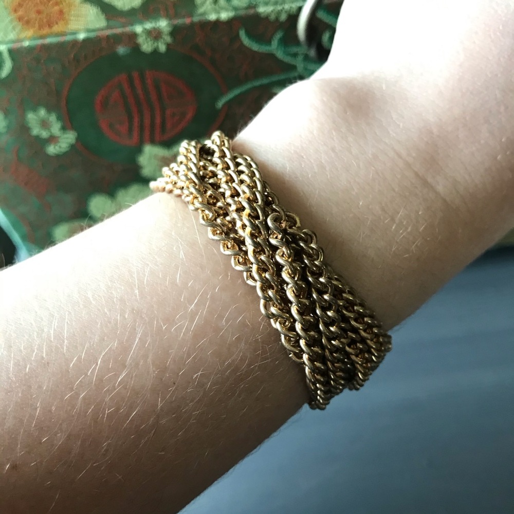 Gold chain bracelet